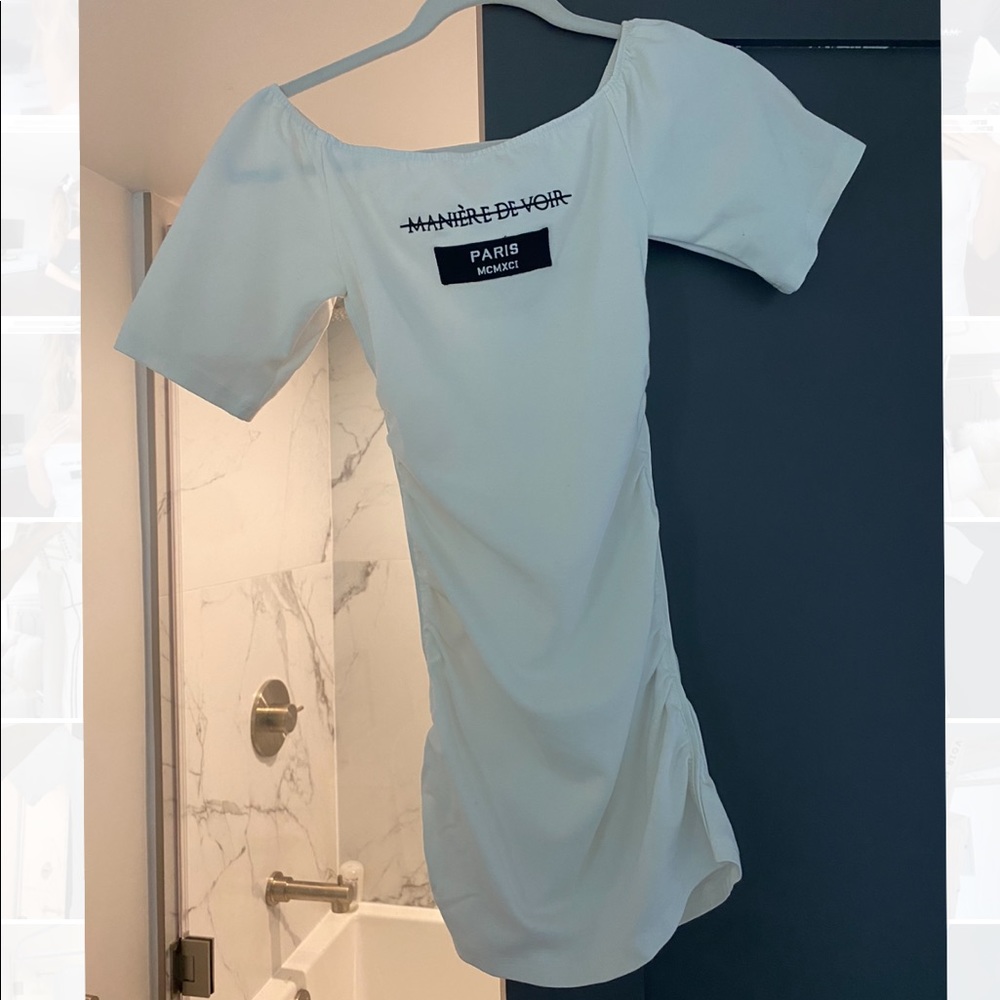WHITE OFF SHOULDER FITTED DRESS! MANIERE DE VOIR